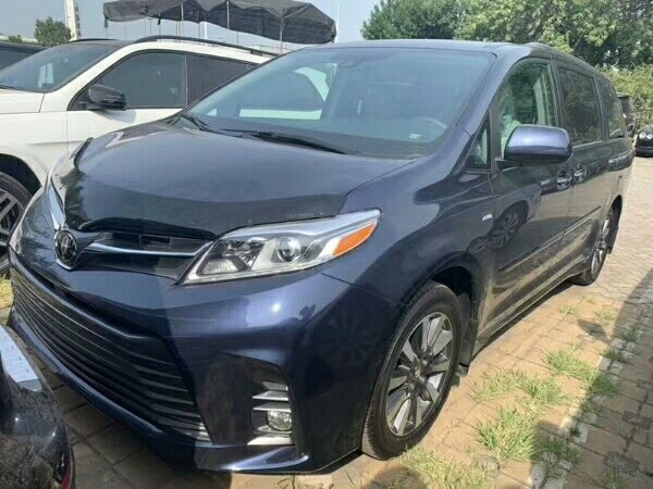 2019款丰田塞纳3.5四驱XLE配置销售