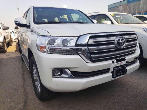 18 19款丰田酷路泽4600中东版现车促销