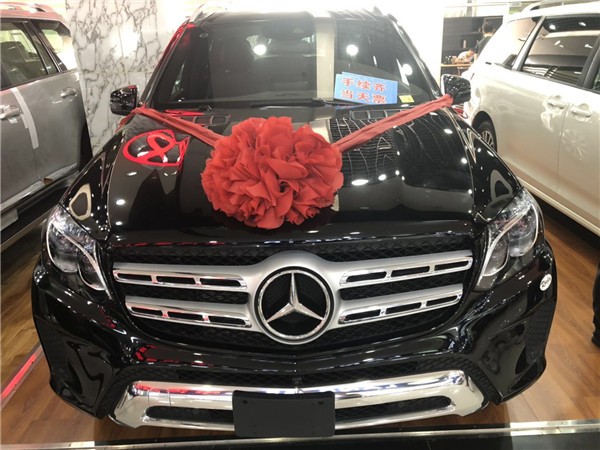 2019款奔驰GLS450高端大气现车物超所值