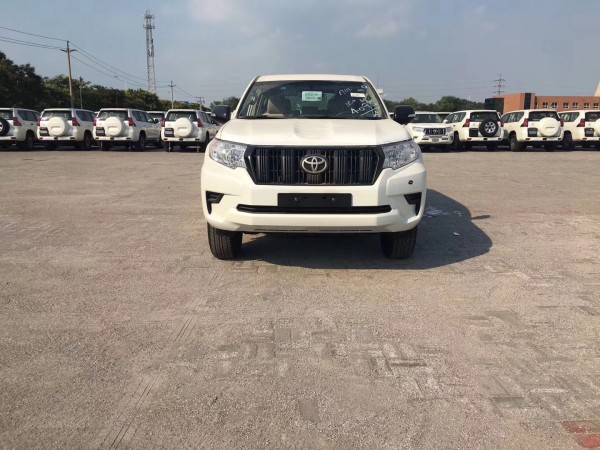 2019款丰田霸道2700批发价优惠促销全国