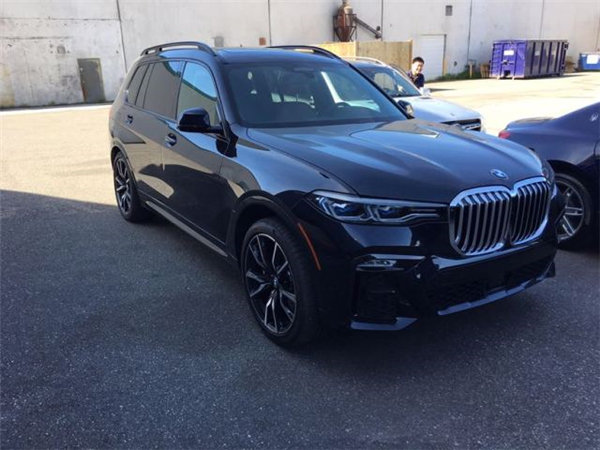 2019款宝马X7已到店 现车优惠促销中