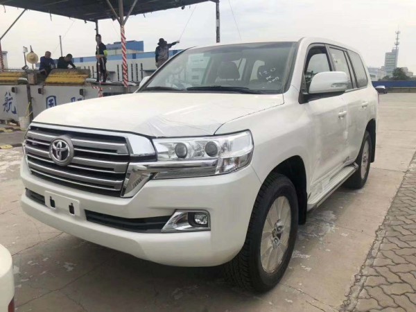 中东版19款丰田酷路泽4000降价畅销港口