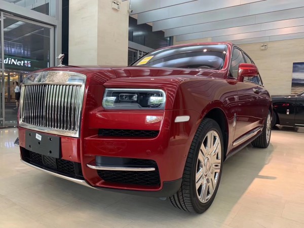 劳斯莱斯库里南中国红现车最新报价行情