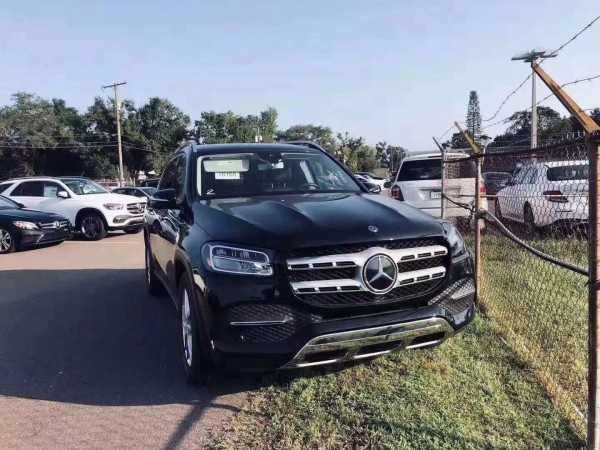 2020款奔驰GLS450颜色齐 店内近期优惠