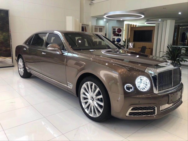 新款宾利慕尚加长版 港口最新报价促销