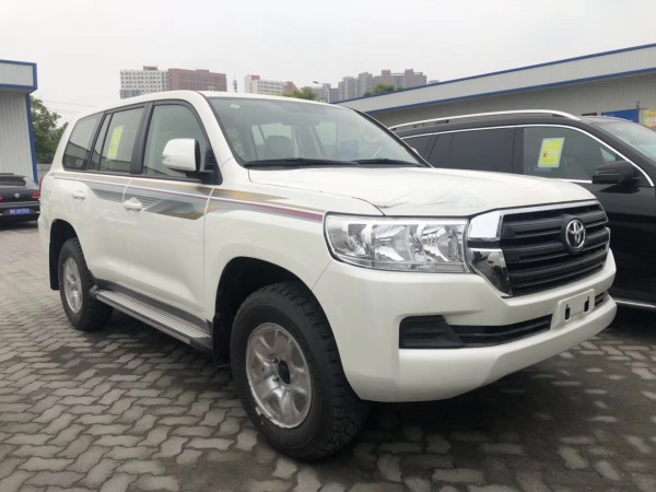 19款中东版丰田兰德酷路泽4.0丐版价销售