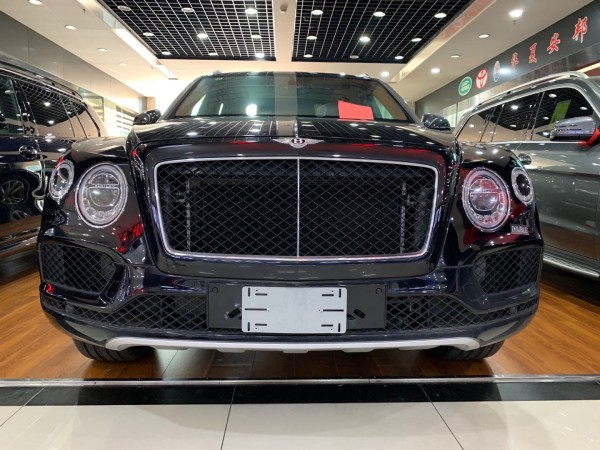 19款宾利添越店内现车极致奢华特惠活动