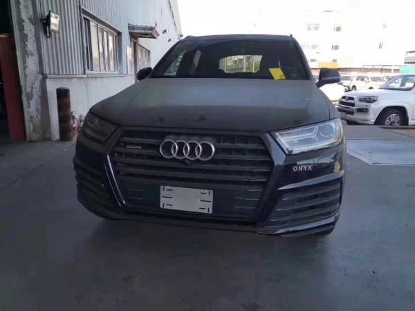 2019款奥迪Q7领先版3.0T展厅促销优惠