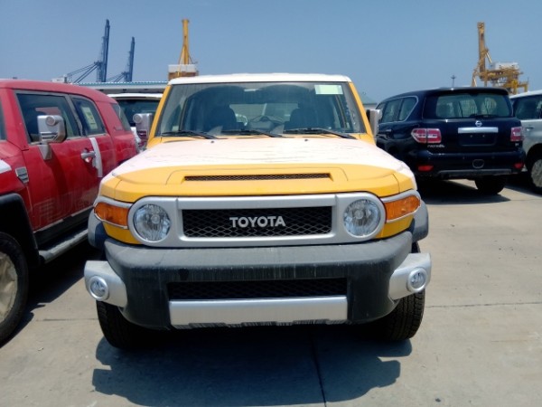 19款中东版FJ酷路泽裸车价格 北现车