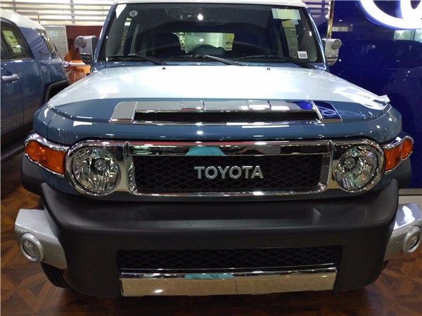 丰田FJ酷路泽现车 经典传承价格