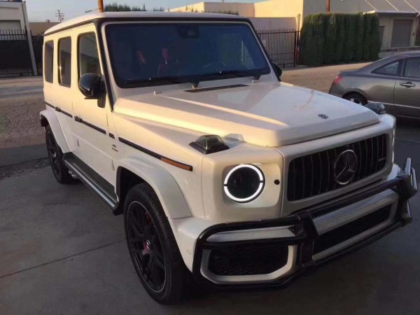 19款奔驰G63现车到店顶级越野促销全国