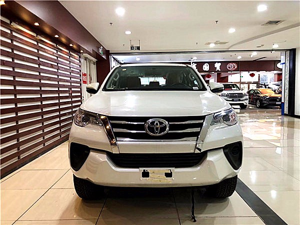 19款丰田穿越者2700奢华硬朗现车促销