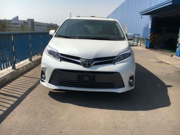 2020款丰田塞纳商务车延续经典创新设计