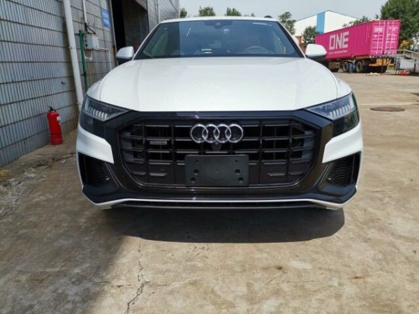 19款奥迪Q8现车不足超值优惠开回家