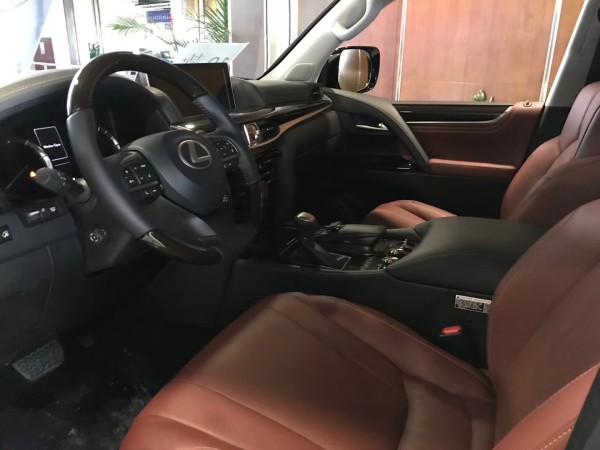 2019款雷克萨斯LX570现车热卖优惠活动