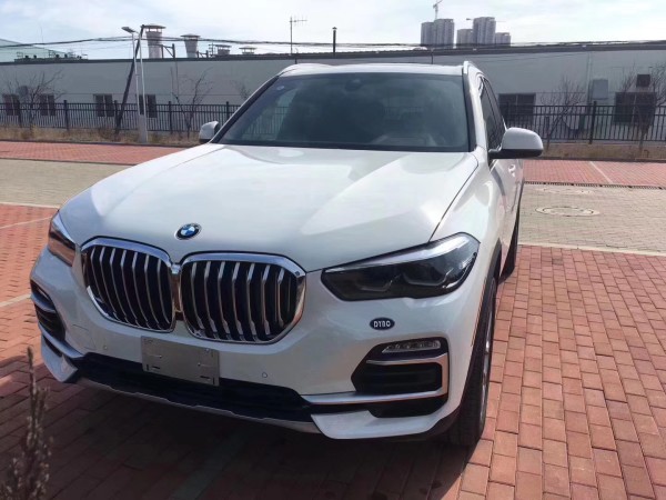 2020款宝马X5加版报价行情SUV操控性强悍