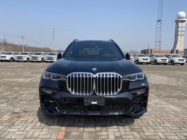 20款宝马X7M卓越豪华港口最新行情