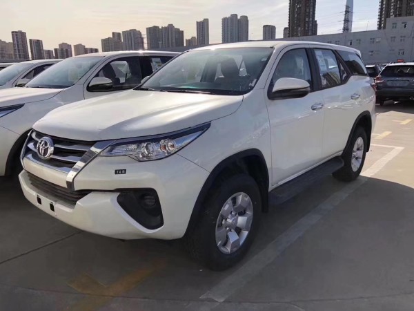 2019款丰田穿越者进口现车闪耀迷人风采