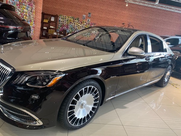 全新迈巴赫S560 顶级限量奢华双拼抢眼