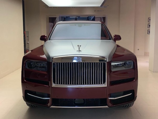 劳斯莱斯库里南双拼外观时尚动感销售