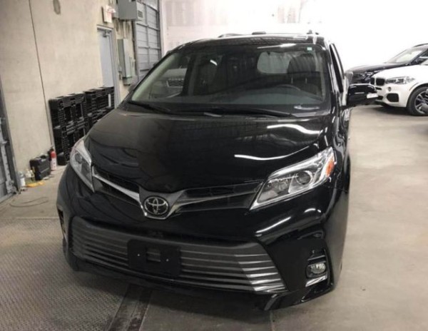 19款丰田塞纳四驱商务车特卖 价格优惠