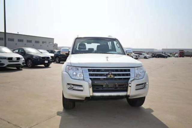 19款三菱帕杰罗 天津港现车降价