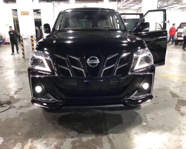 中东版19款日产途乐天窗改装 改装版