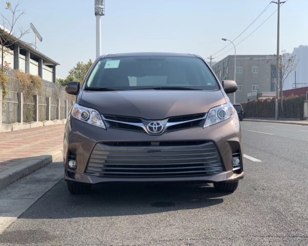 2020款丰田塞纳墨版XLE商务车 仅售45万