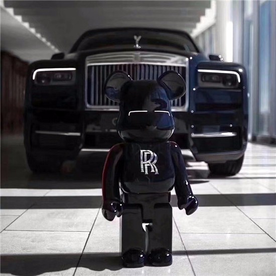 20款劳斯莱斯库里南享受真正的越野乐趣