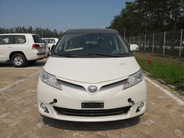 丰田普瑞维亚2.4L七座双天窗30万起