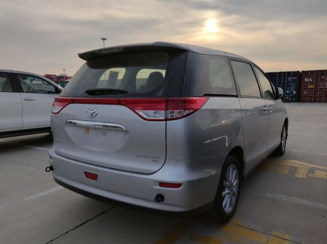 丰田7座12万商务车,丰田7座12万商务车报价