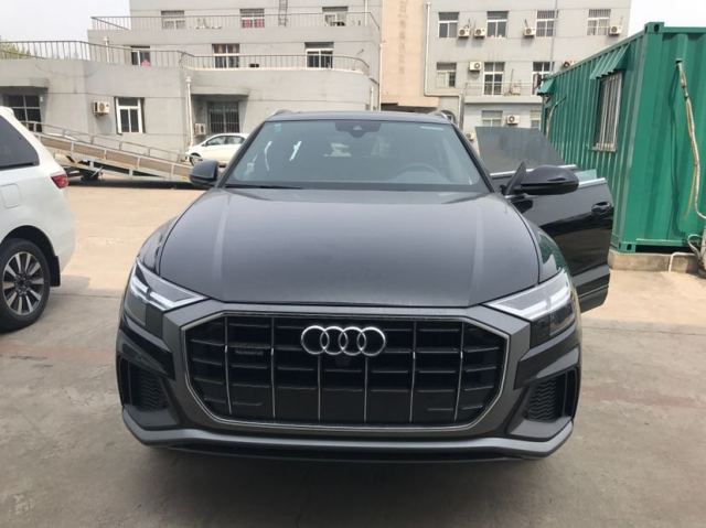现车19款奥迪Q8 全新科技亮相港口优惠