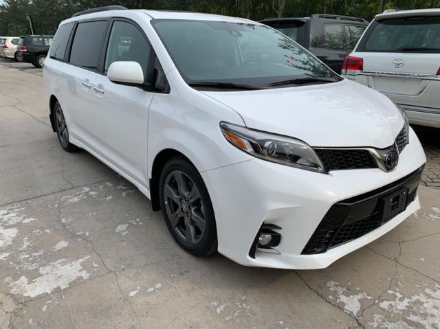 19款丰田塞纳3.5两驱SE-T科技包豪华MPV