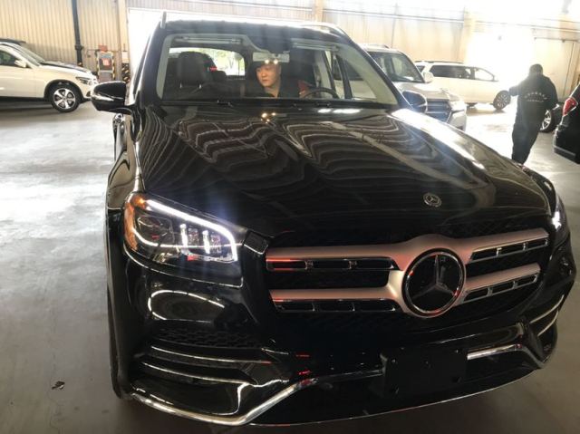 2020款奔驰GLS450改款内饰超大屏设计