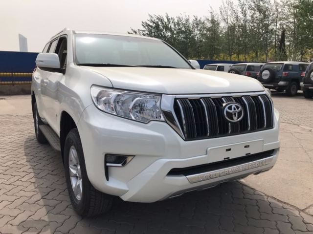 19款丰田霸道2700底挂后挂报价底价特优