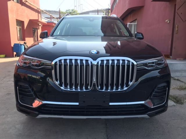 2019款宝马X7进口车带来更好的乘坐体验