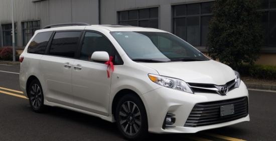 2020款丰田塞纳商务车超大空间经济油耗