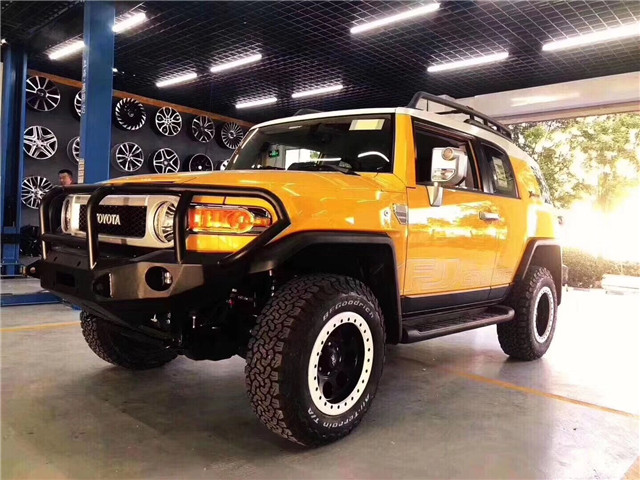 2019款丰田FJ酷路泽