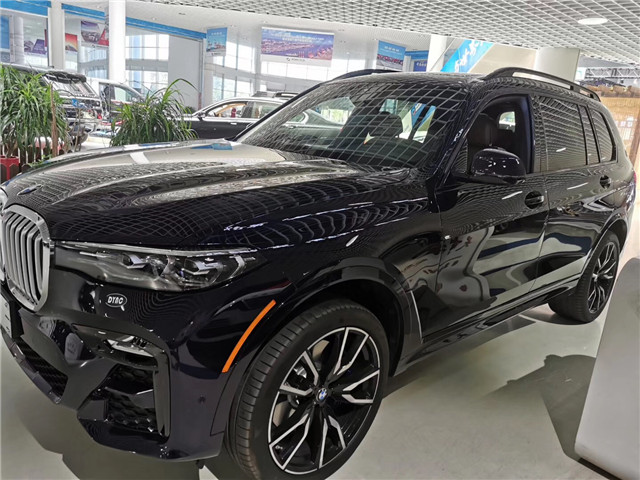 全新宝马X7加版满配19款现车最新优惠价