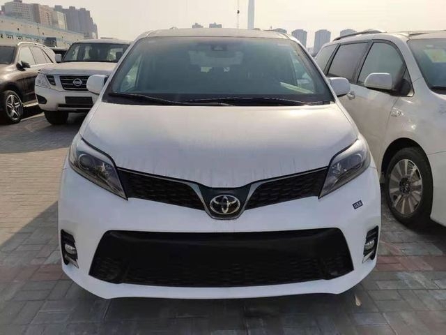 天津港大气商务车20款丰田塞纳特卖