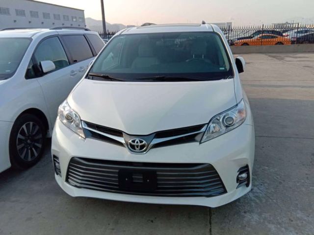 19款丰田塞纳个款车 配置车型齐全