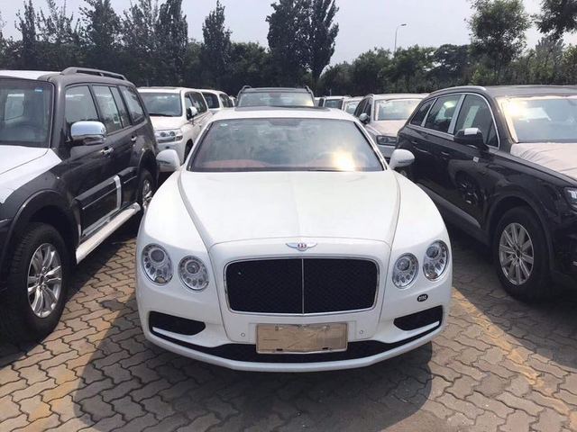 19款宾利飞驰V8s白菜价 天津港特卖惠