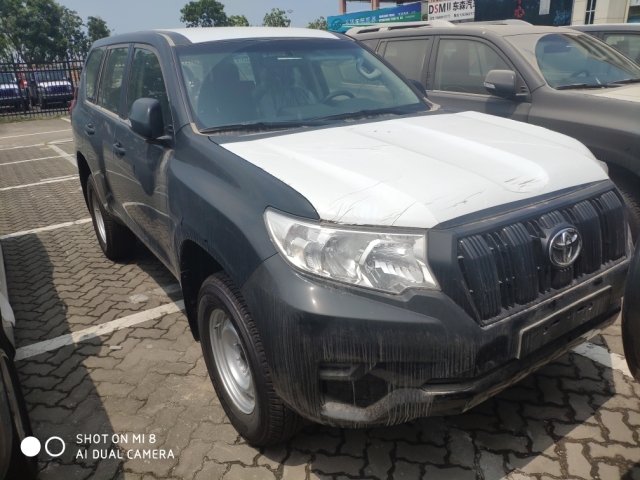 2019款中东版丰田霸道3000柴油销售