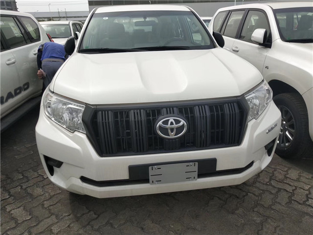 中东版2019款丰田霸道2700新车大降价