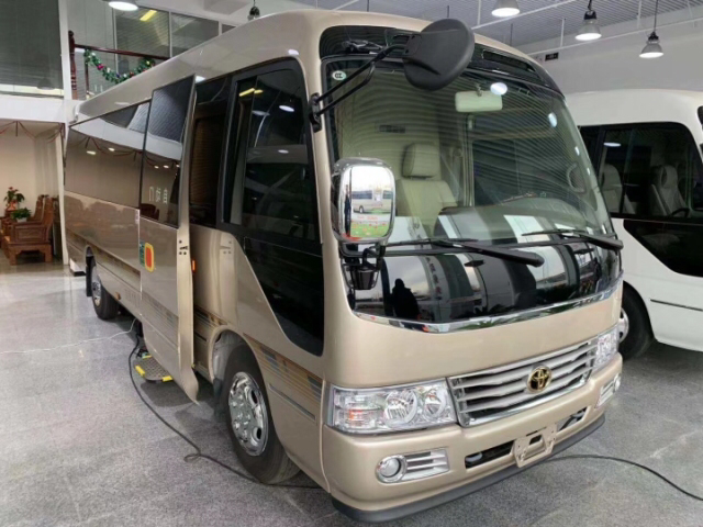 19款丰田考斯特豪华商务车私人订制