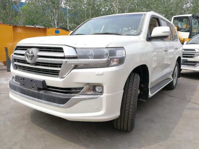 19款丰田酷路泽4000GT报价 海外到港库房