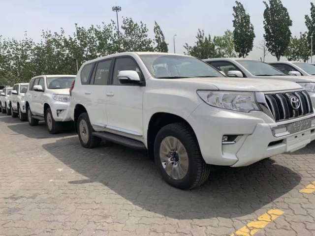 2019款丰田霸道2700越野情怀促销优惠