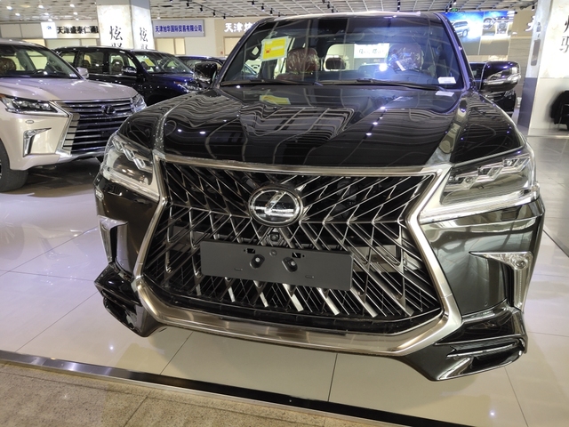 19款雷克萨斯LX570中东版限量高功率