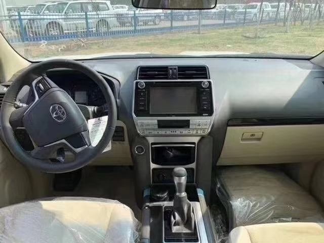 19款丰田霸道4000现车价格实拍配置全解