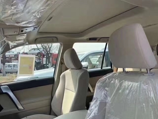 19款丰田霸道4000现车价格实拍配置全解